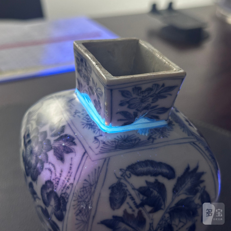 清康熙 青花花卉纹四方瓶 - 图16